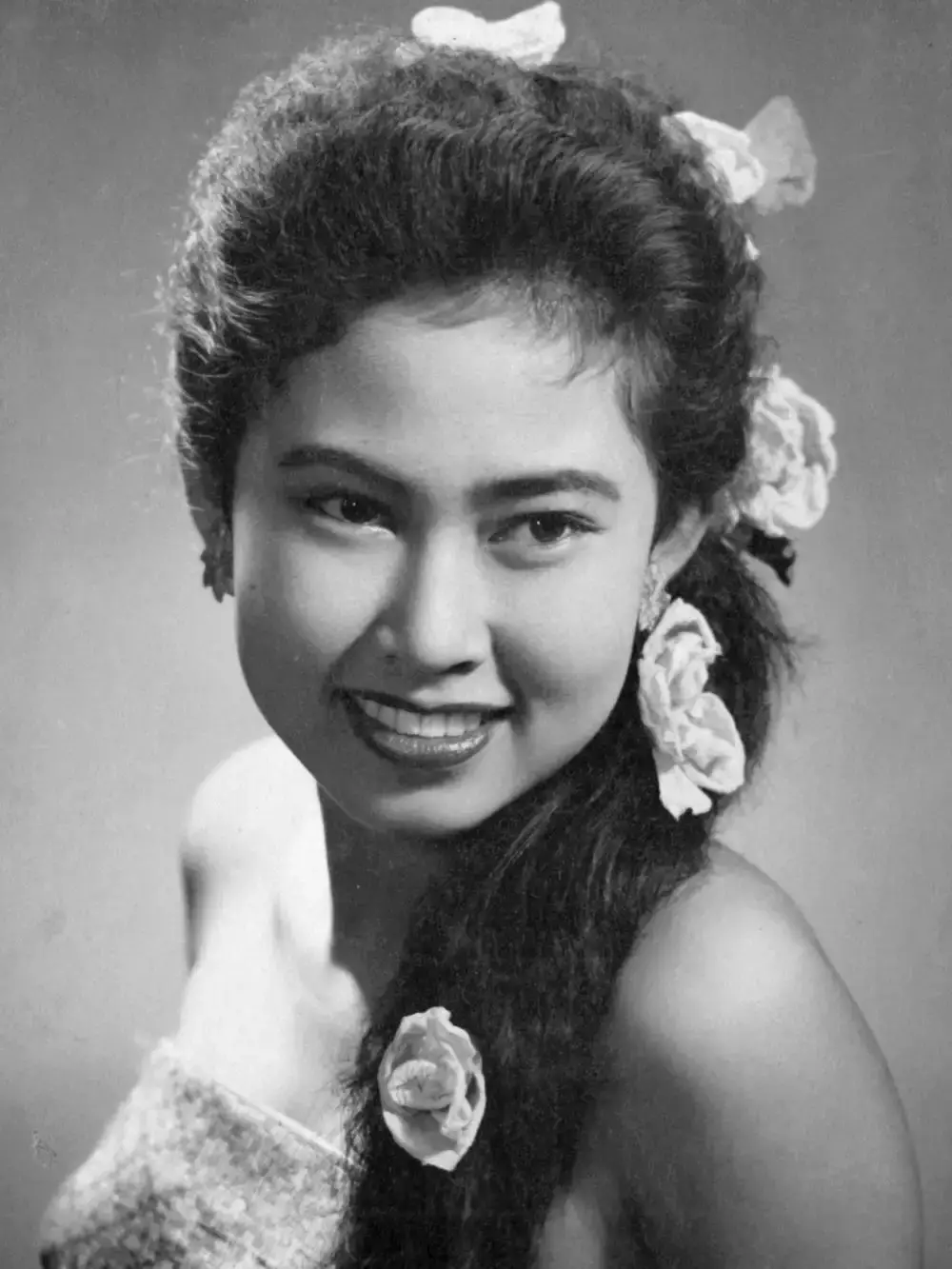 Mak Nyak Warkop DKI © berbagai sumber