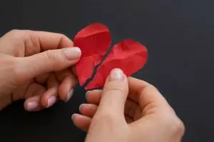 100 Kata-kata galau Islami patah hati terbaik 2025, biar hati tenang dan iman tetap kuat