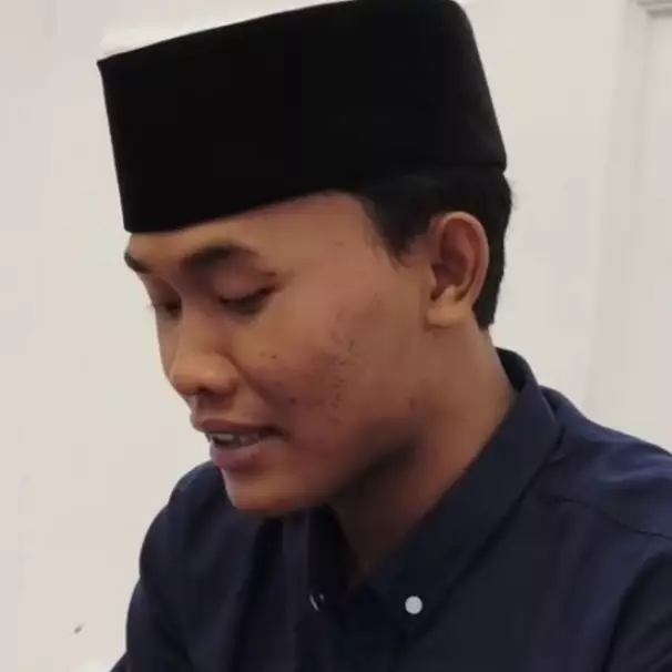 Video Gus Elham ciumi anak kecil saat ceramah viral bikin geram masyarakat, begini klarifikasinya
