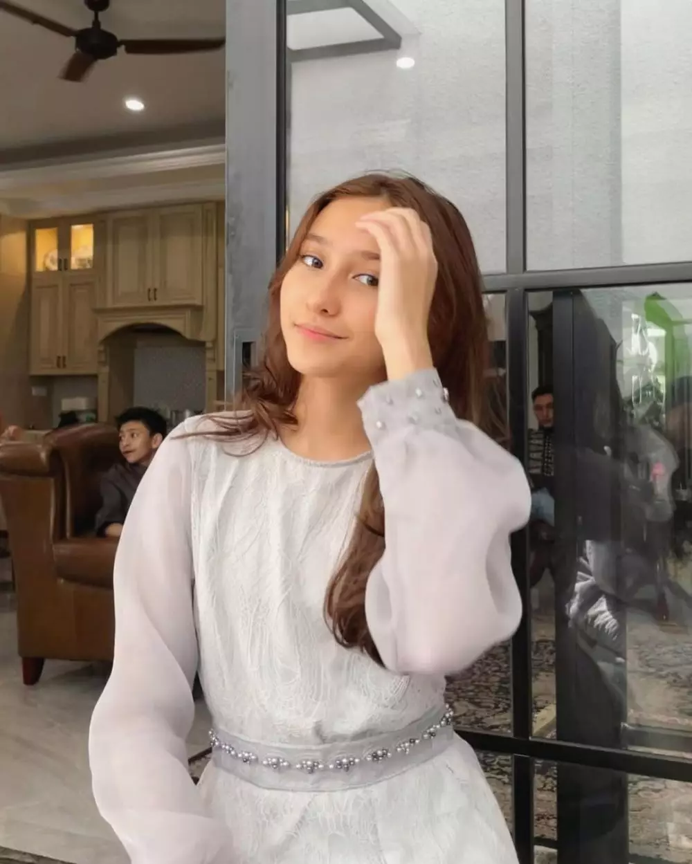 Hadijah Shahab Lilu si robot di sinetron Tangan-Tangan Mungil © 2025 brilio.net Hadijah Shahab Lilu si robot di sinetron Tangan-Tangan Mungil © 2025 brilio.net