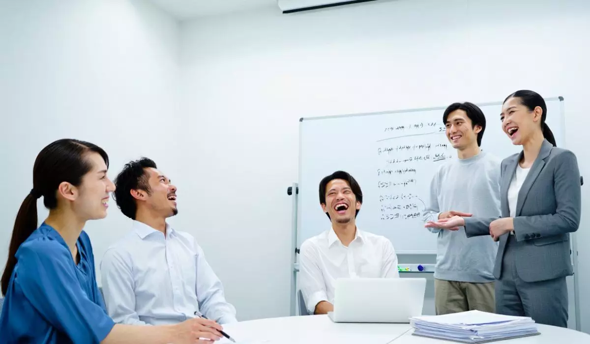 50 Kata-kata bijak lucu tentang pekerjaan, bikin hari di kantor jadi ceria