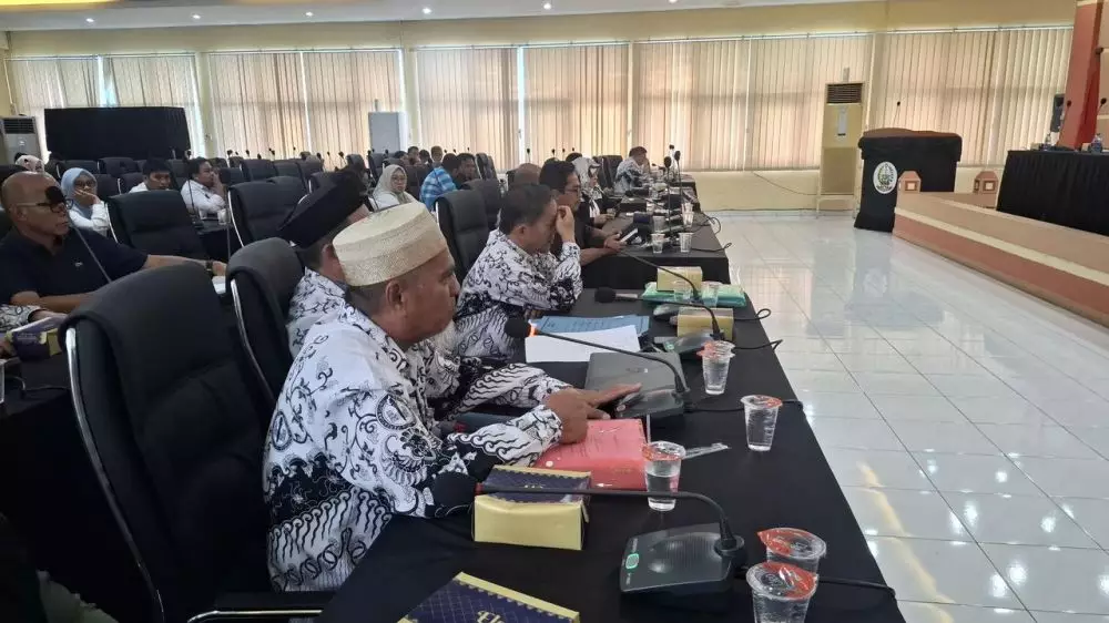 Dua guru di Luwu Utara dipenjara dapat rehabilitasi dari presiden © 2025 brilio.net Dua guru di Luwu Utara dipenjara dapat rehabilitasi dari presiden © 2025 brilio.net