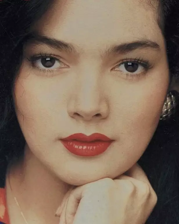 Ida Iasha yang awet muda berbagai sumber