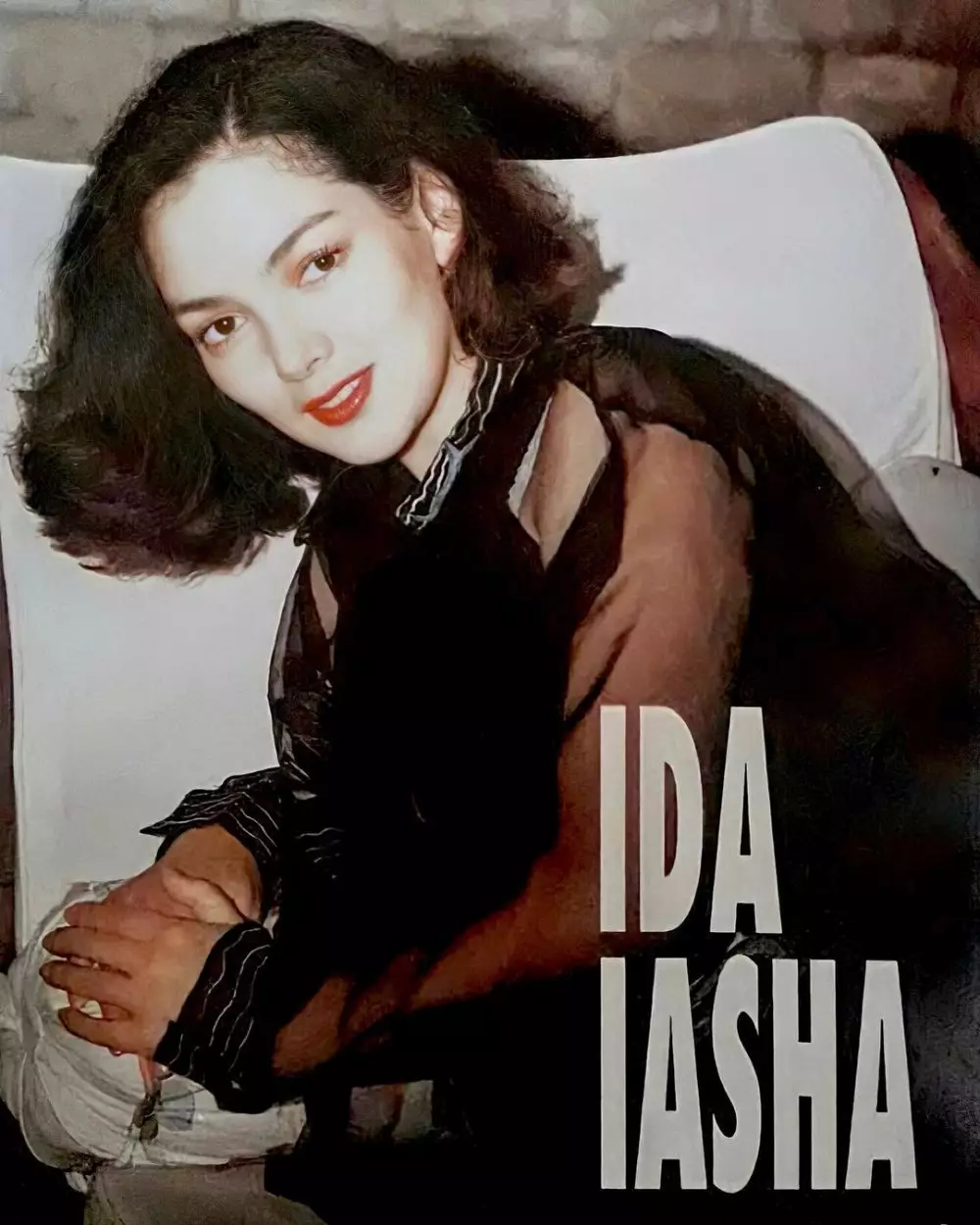 Ida Iasha yang awet muda berbagai sumber