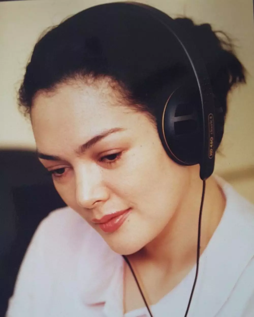 Ida Iasha yang awet muda berbagai sumber