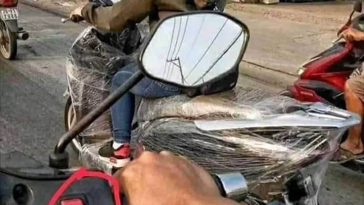 10 Potret kendaraan absurd di jalan raya ini bikin ngakak sekaligus geleng kepala