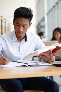 Berikrar bukan sekadar berbicara, tetapi juga menanamkan keyakinan dalam diri.