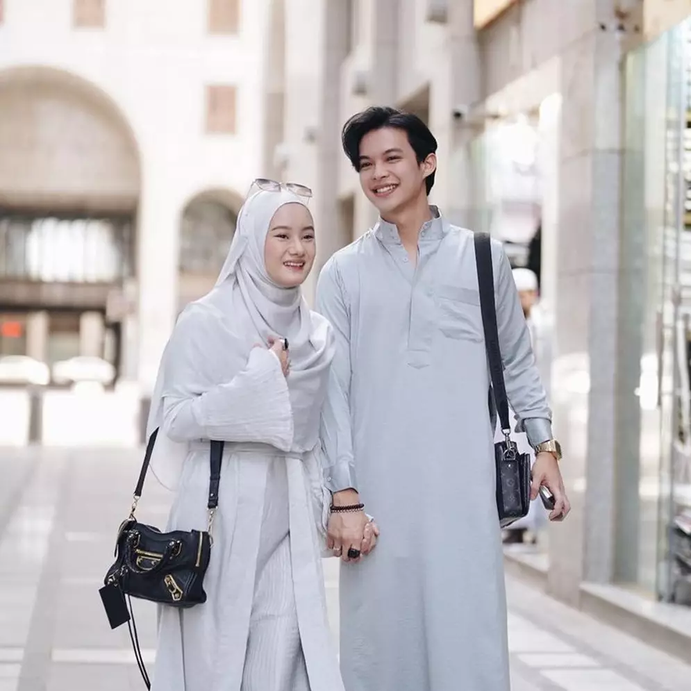 Nama kontak suami 9 seleb di HP, dari yang super sweet ala Sisca Kohl sampai yang bikin senyum