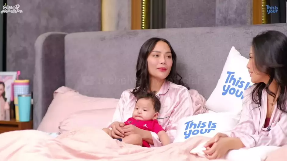 Kekhawatiran Erika Carlina jadi ibu © berbagai sumber Kekhawatiran Erika Carlina jadi ibu © berbagai sumber