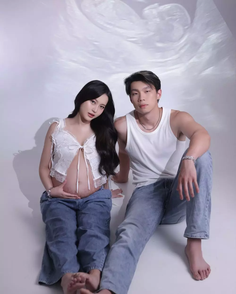 Nita Vior pemotretan maternity © Instagram Nita Vior pemotretan maternity © Instagram