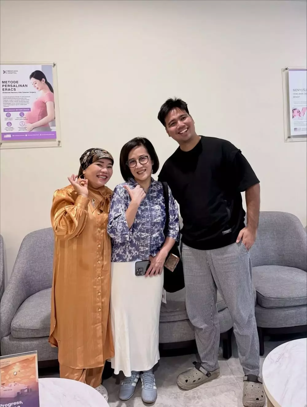 Indah istri Frans Faisal melahirkan anak pertama © 2025 brilio.net Indah istri Frans Faisal melahirkan anak pertama © 2025 brilio.net