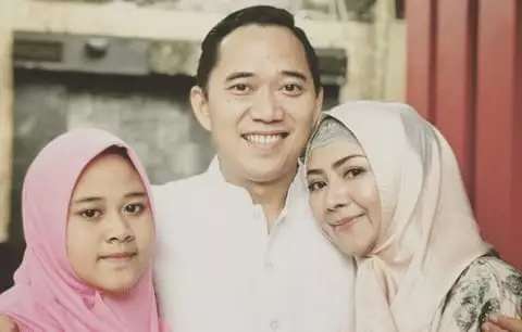 Mpok Uyuy TOP dan Aliya di dunia nyata © 2023 brilio.net Mpok Uyuy TOP dan Aliya di dunia nyata © 2023 brilio.net