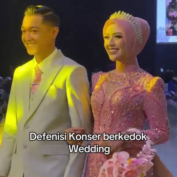 Nikahan berkedok konser, pengantin undang penyanyi top Tanah Air manggung di resepsi, ini 7 potretnya