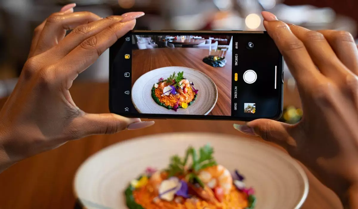 Kisah influencer gadungan yang bikin geram, kerap makan di restoran mewah dan kabur tanpa bayar