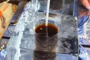 Kreatif tapi absurd, 11 penyajian kopi ini sukses bikin yang ngantuk langsung bangun gegara bentuknya