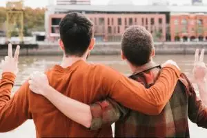 100 Kata-kata bijak tentang sahabat yang setia 2025, cocok buat ngehargain mereka yang selalu ada