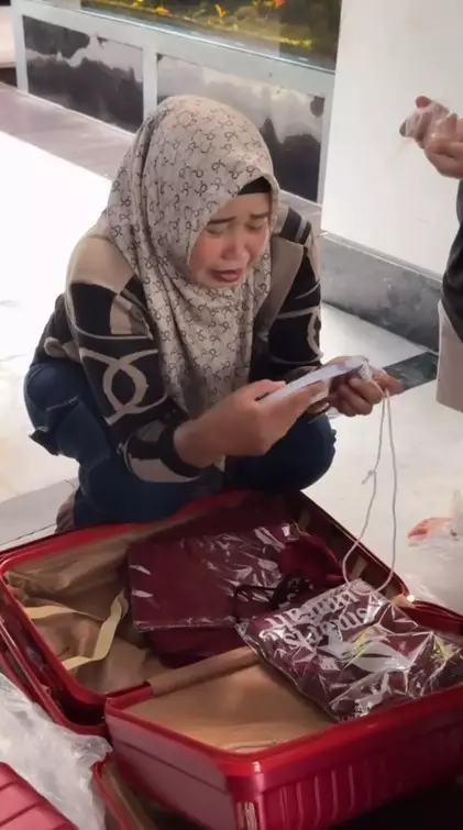 Rachel Vennya beri kejutan untuk asisten © TikTok Rachel Vennya beri kejutan untuk asisten © TikTok