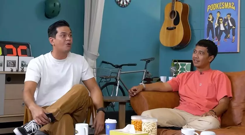 Surya Insomnia menolak jadi groomsman El © YouTube Surya Insomnia menolak jadi groomsman El © YouTube