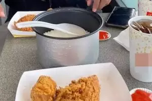 11 Aksi kocak orang nggak mau rugi saat makan, bikin ngakak tapi beneran hemat total