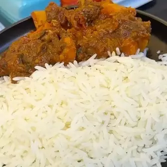 Trik cerdas hangatkan makanan tanpa microwave &amp; panci kukusan, cuma modal tutup toples