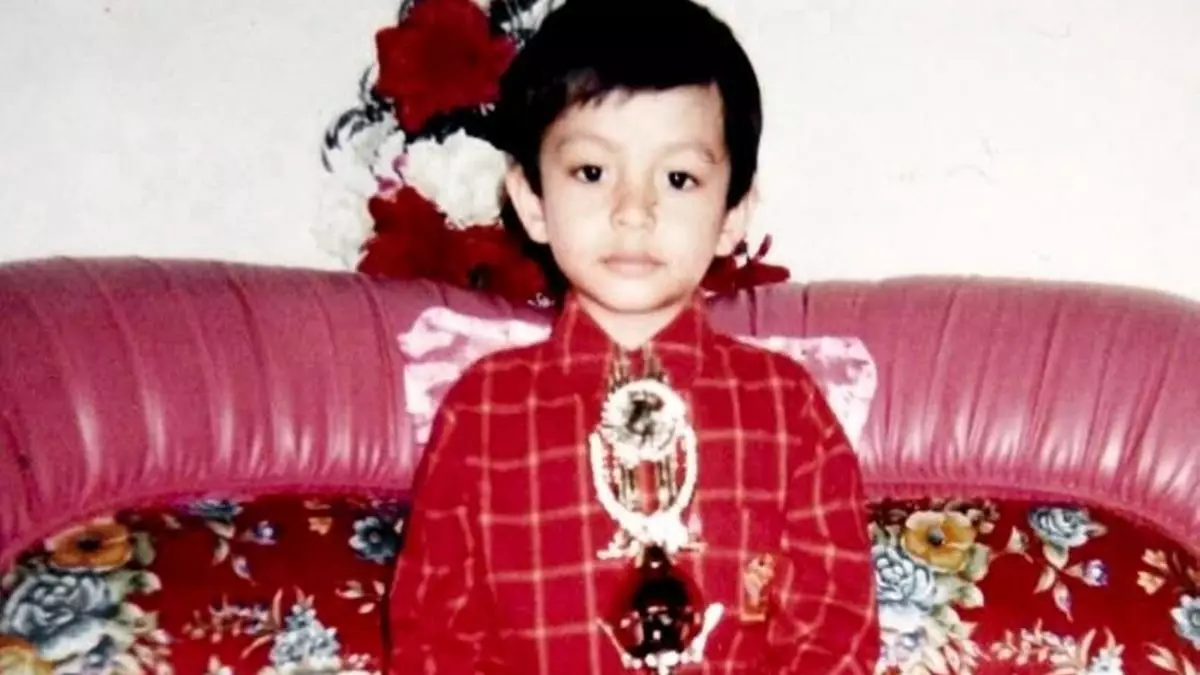 Potret lawas 9 seleb saat raih piala ini bikin gemas banget, dulu imut sekarang jadi bintang besar