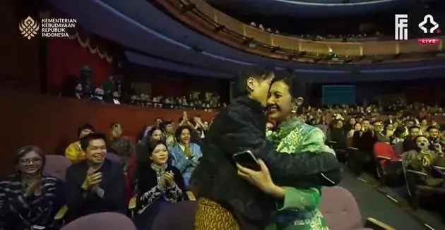 Vidi Aldiano menahan tangis Sheila Dara menang FFI 2025 © 2025 YouTube