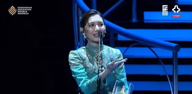 Vidi Aldiano menahan tangis Sheila Dara menang FFI 2025 © 2025 YouTube