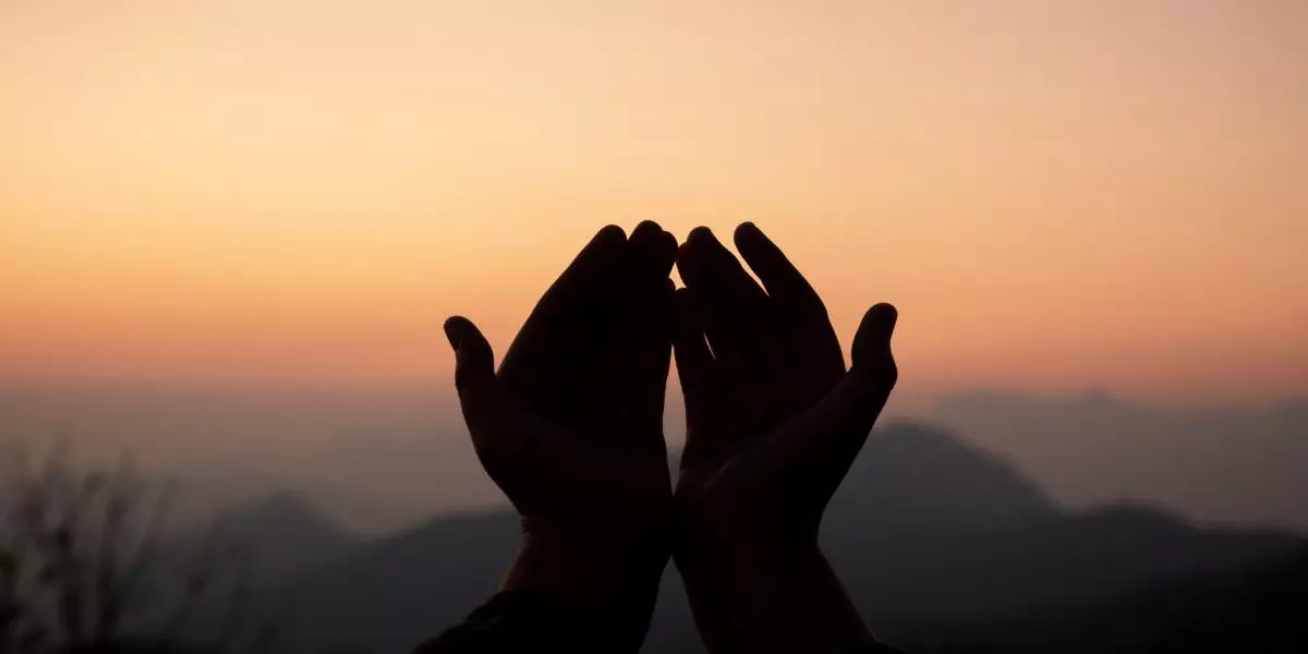 100 Kata-kata bijak bersyukur dalam segala keadaan, penyejuk hati dan pikiran