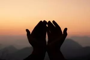 100 Kata-kata bijak bersyukur dalam segala keadaan, penyejuk hati dan pikiran