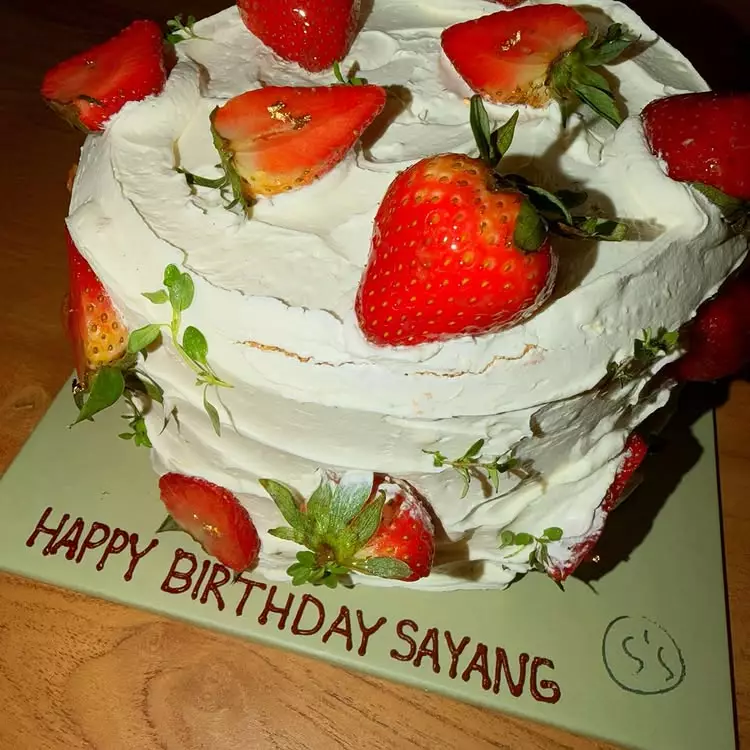 Istri Nino RAN hamil anak pertama © 2025 Instagram