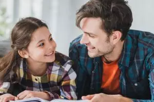 100 Kata-kata mutiara ayah dan anak penuh kehangatan, biar setiap momen kecil jadi berarti