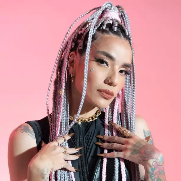 Sheila Marcia putuskan hapus tato di tubuh, singgung kenangan pahit di masa lalu