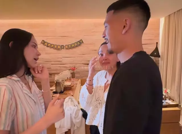 Alyssa Daguise umumkan kehamilan ke keluarga Al © YouTube