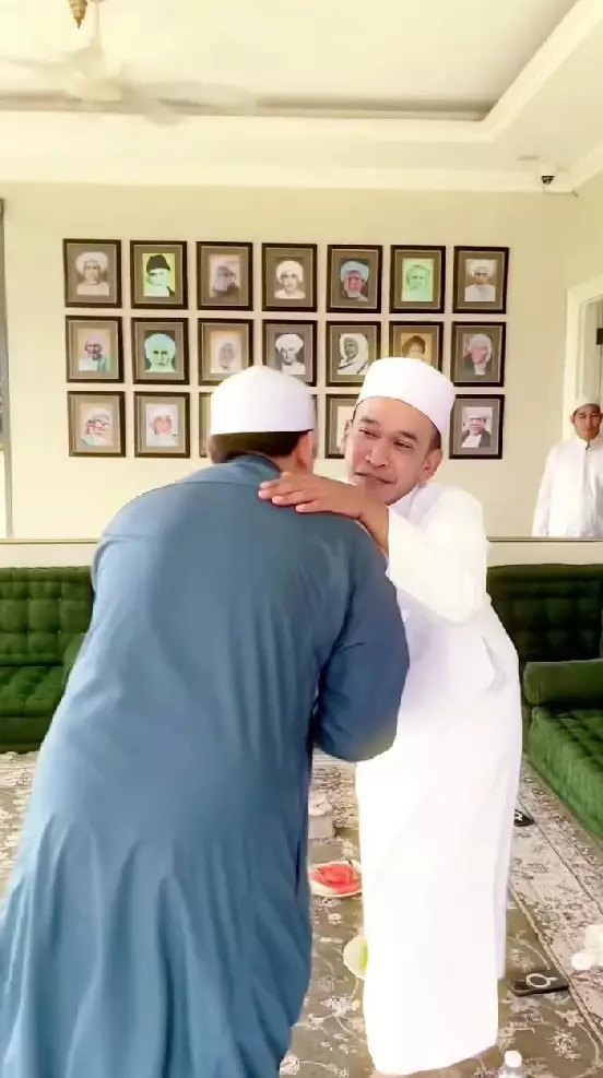 Ruben Onsu belajar di pesantren © Instagram