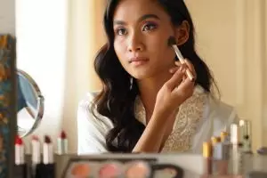 Rekomendasi produk makeup andalan MUA, harga terjangkau dan hasilnya flawless sepanjang hari