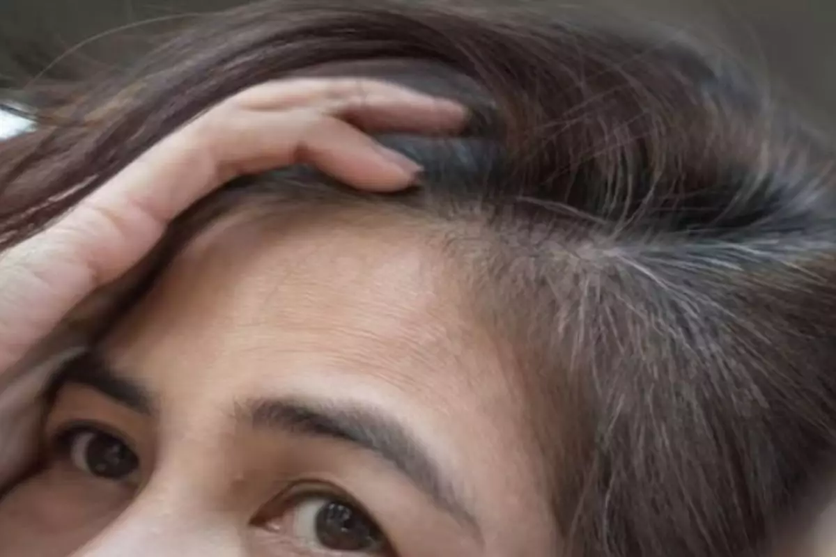 Tanpa semir rambut tetap hitam di usia 30-an tahun, trik mencegah uban prematur pakai 1 jenis rempah