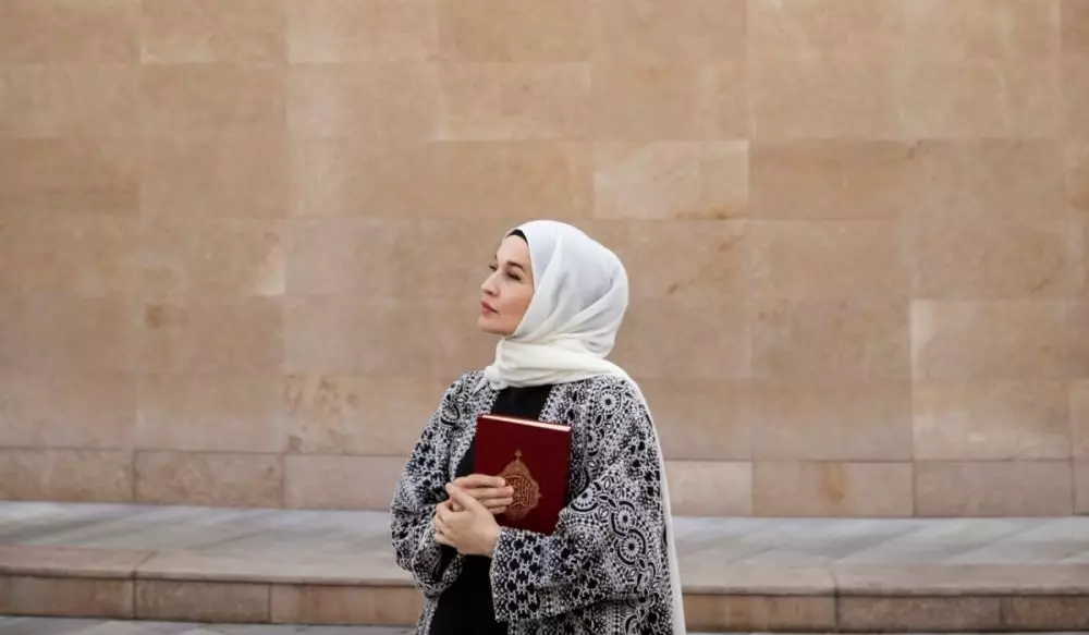 Kata-kata islami motivasi hijrah untuk memperbaiki diri © 2025 brilio.net