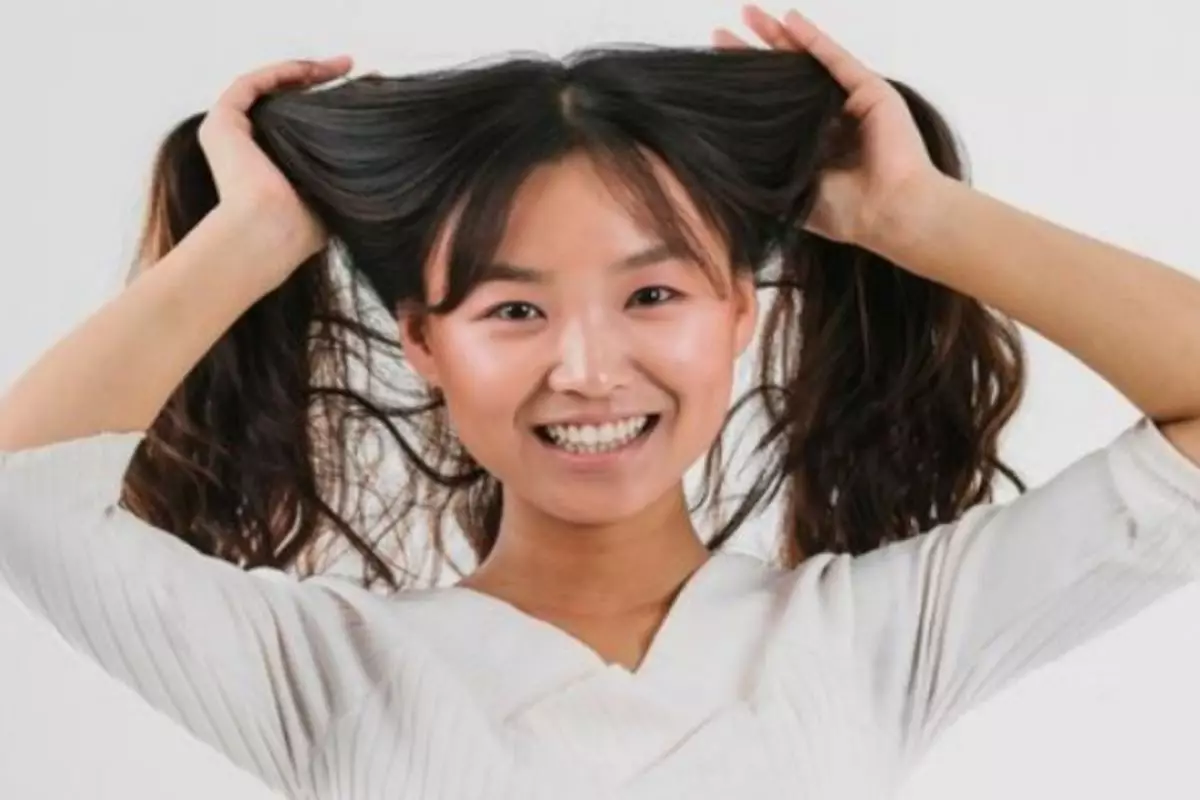 Tumbuhnya lebat dikira hair extension, ini trik suburkan rambut mudah rontok pakai 1 jenis daun