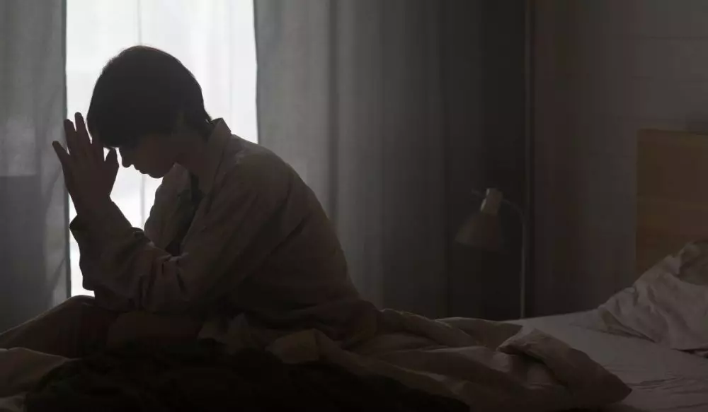 100 Kata-kata galau kehilangan orang tercinta penuh duka © 2025 brilio.net