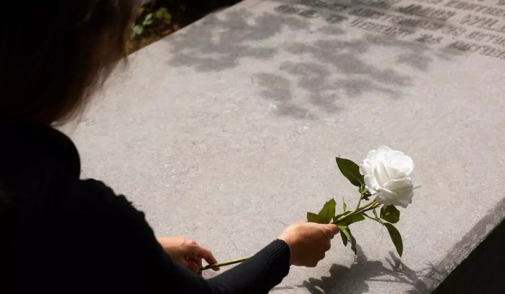 100 Kata-kata galau kehilangan orang tercinta penuh duka © 2025 brilio.net