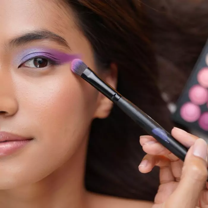 8 Rekomendasi eyeshadow lokal under Rp100 ribu, pigmented dan tahan lama