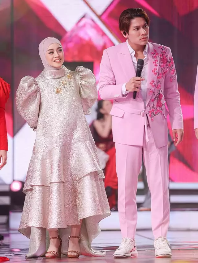 Potret baby bump Lesty Kejora © 2025 Instagram