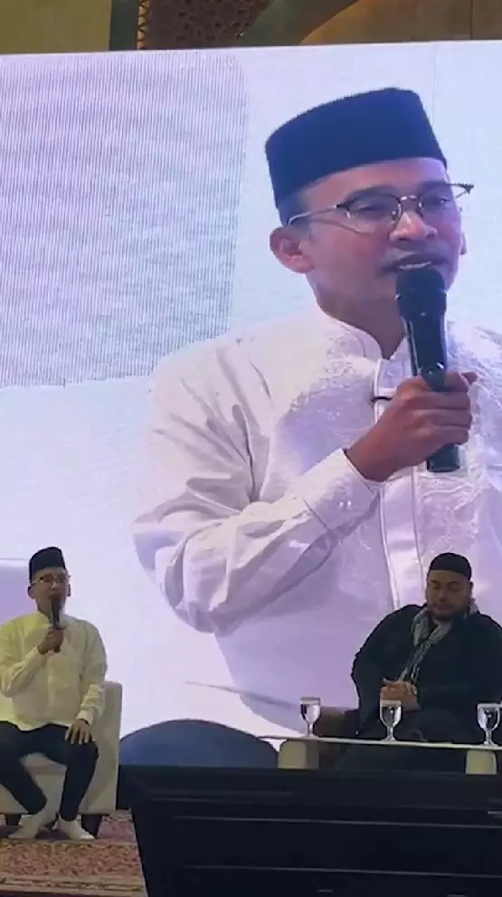 Ruben Onsu jadi pembicara tabligh akbar © Instagram