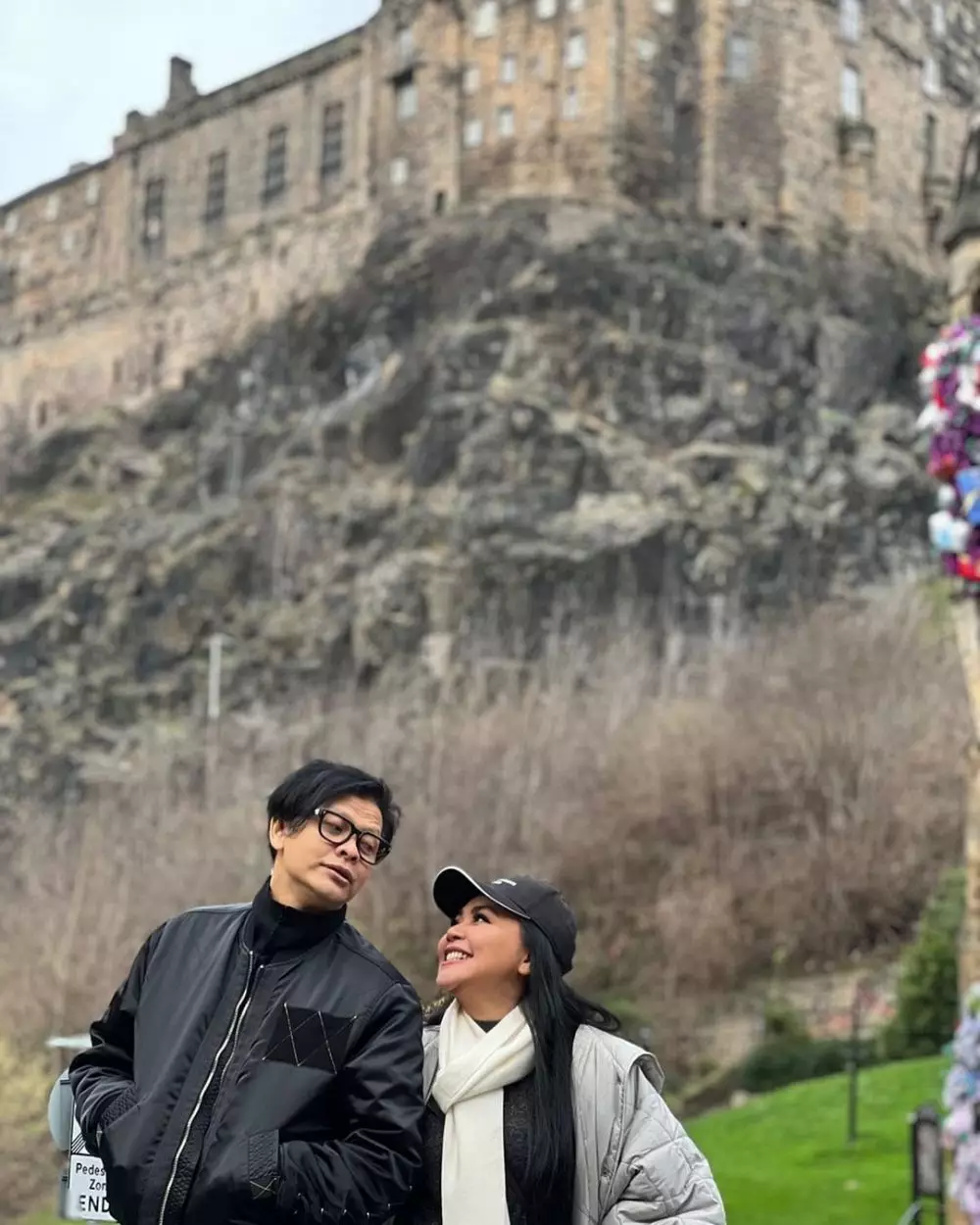 potret mesra armand maulana dan dewi gita yang awet nikah 30 tahun © berbagai sumber potret mesra armand maulana dan dewi gita yang awet nikah 30 tahun © berbagai sumber