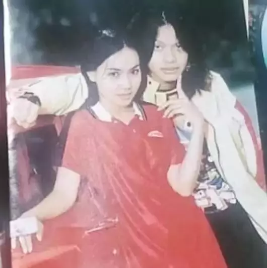 potret mesra armand maulana dan dewi gita yang awet nikah 30 tahun © berbagai sumber potret mesra armand maulana dan dewi gita yang awet nikah 30 tahun © berbagai sumber