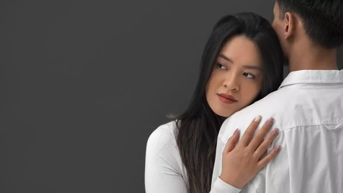 100 Kata-kata cinta sedih menyentuh hati wanita, romantis bikin nagis