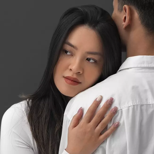 100 Kata-kata cinta sedih menyentuh hati wanita, romantis bikin nagis