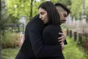 100 Kata-kata perpisahan sedih bikin nangis kejer, penuh makna