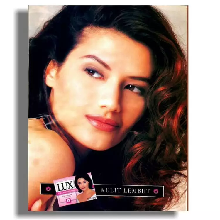 Ibu seleb bintang iklan jadul © berbagai sumber Ibu seleb bintang iklan jadul © berbagai sumber