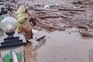 Penyebab banjir parah di Sumatera, curah hujan ekstrem dan kerusakan lingkungan